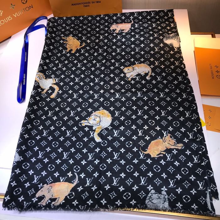 Louis Vuitton Scarf LV00070